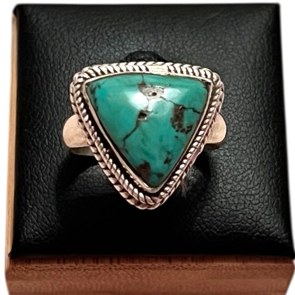 Sterling Silver Triangular Kingman Turquoise Ring Size 8